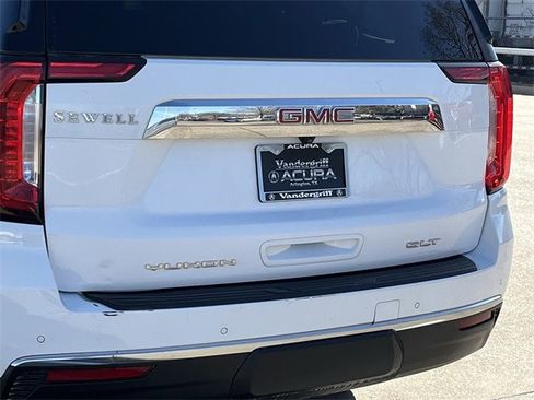 Used 2022 GMC Yukon SLT w/ SLT Premium Package image 6