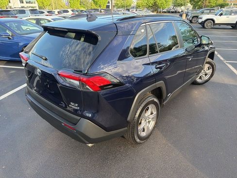 Used 2024 Toyota RAV4 XLE w/ Convenience Package AWD/4WD image 5
