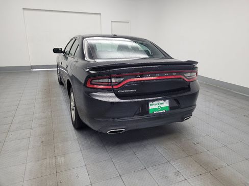Used 2022 Dodge Charger SXT w/ Cold Weather Package RWD image 6