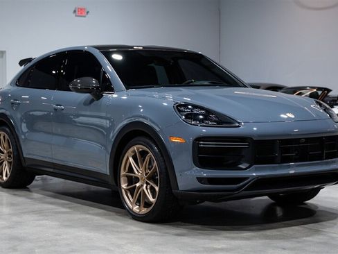 Used 2022 Porsche Cayenne Turbo GT AWD/4WD image 14