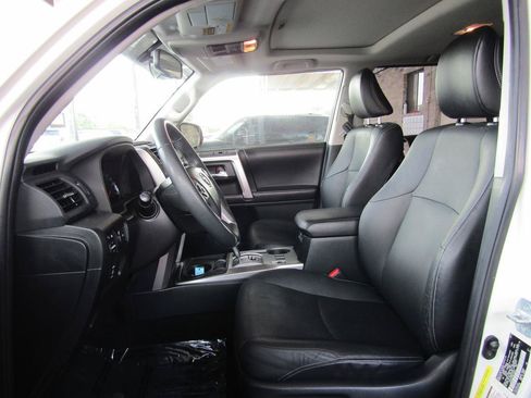 Used 2017 Toyota 4Runner Limited RWD image 9