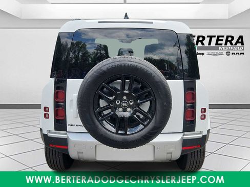 Used 2025 Land Rover Defender 110 S AWD/4WD image 5