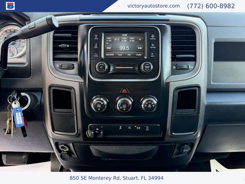 Used 2018 RAM 3500 Tradesman w/ Chrome Appearance Group RWD image 22