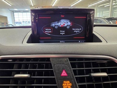 Used 2015 Audi Q3 2.0T Prestige AWD/4WD image 23