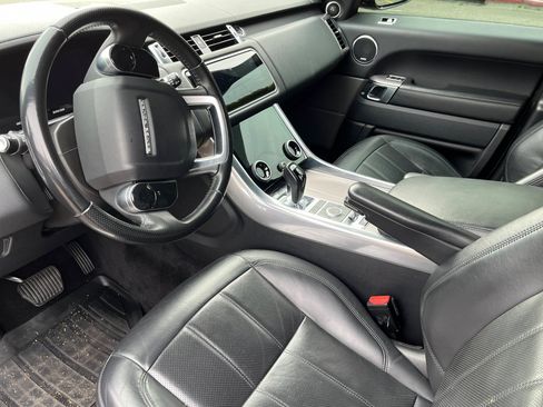 Used 2018 Land Rover Range Rover Sport HSE image 3