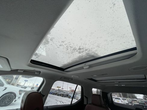 Used 2019 Chevrolet Traverse High Country image 28