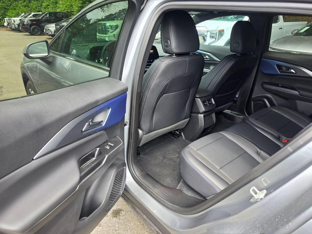 New 2026 Chevrolet Equinox EV LT AWD/4WD image 15