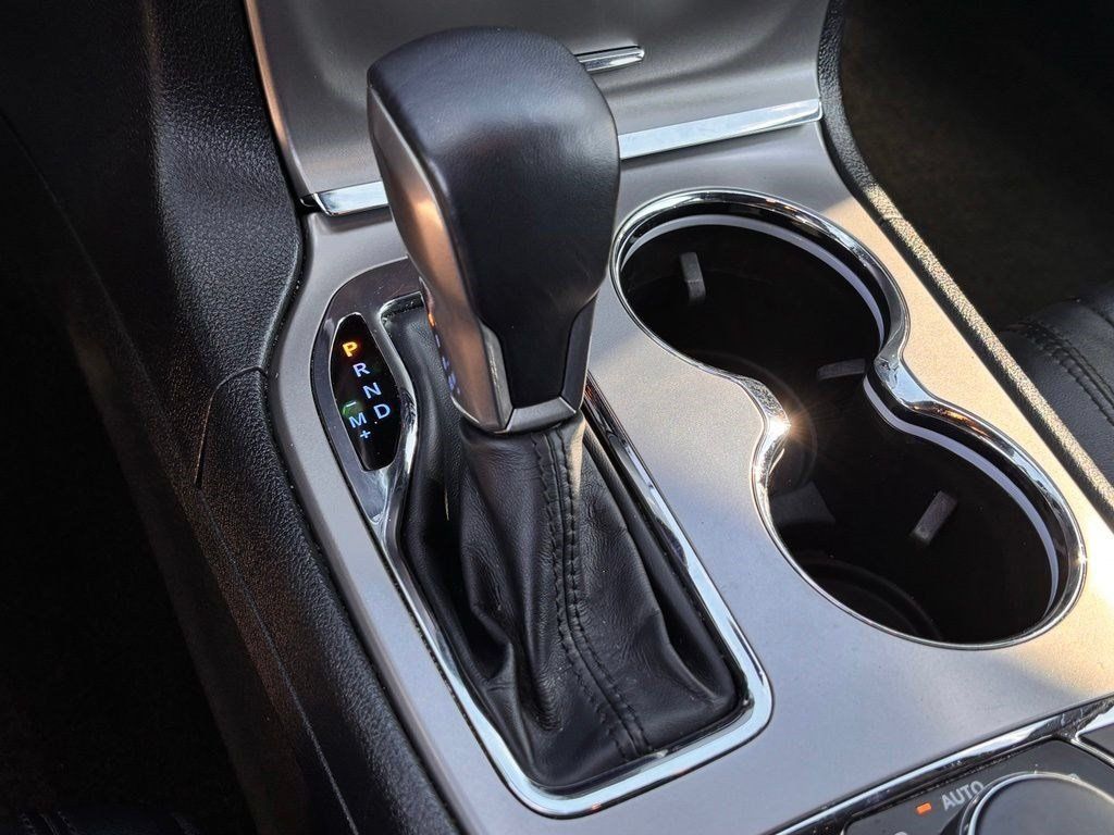 Used 2022 Jeep Grand Cherokee Limited AWD/4WD image 19