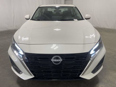 Used 2025 Nissan Altima 2.5 SL FWD image 7