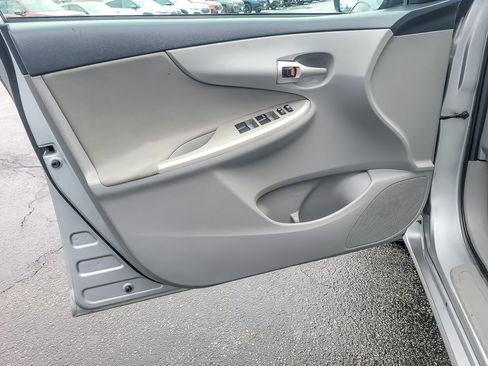 Used 2012 Toyota Corolla LE image 13