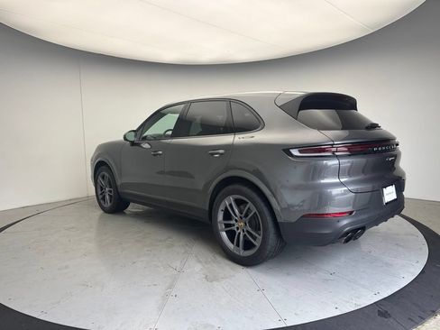 Certified 2024 Porsche Cayenne AWD/4WD image 3