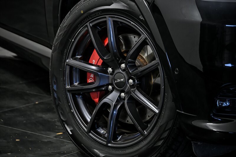 Used 2018 Dodge Durango SRT w/ Trailer Tow Group IV AWD/4WD image 3