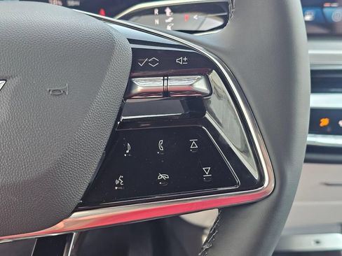 New 2026 Cadillac Lyriq Luxury AWD/4WD image 25