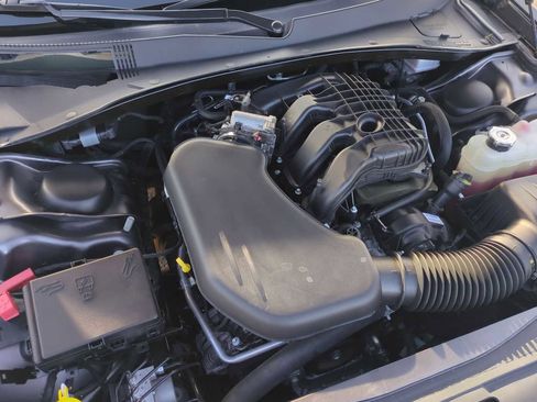 Used 2023 Chrysler 300 Touring w/ Sport Appearance Package image 29