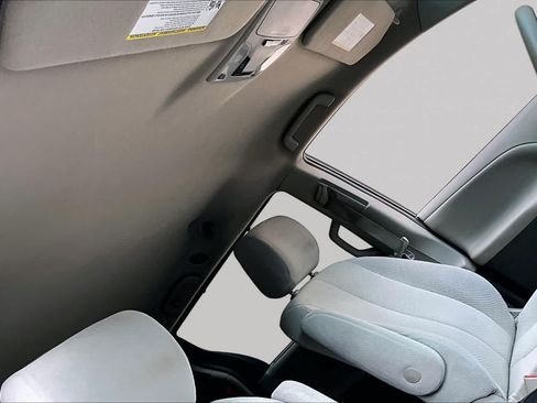 Used 2012 Toyota Sienna LE w/ Towing Pkg FWD image 14