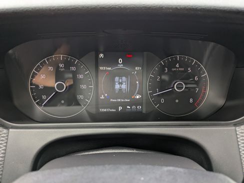 Used 2018 Land Rover Range Rover Velar S AWD/4WD image 24
