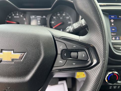 Used 2023 Chevrolet TrailBlazer LS FWD image 18