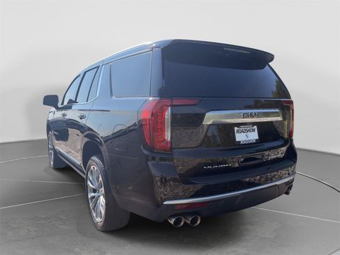 Used 2024 GMC Yukon Denali w/ Denali Reserve Package AWD/4WD image 3