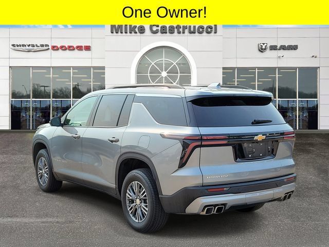 Used 2025 Chevrolet Traverse LT w/ Driver Confidence Package FWD image 6