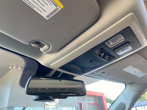 Used 2017 RAM 1500 Laramie image 31