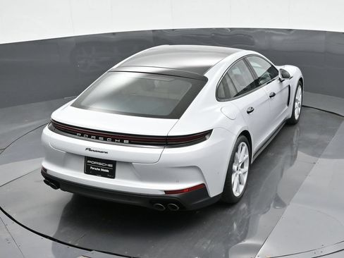 Certified 2025 Porsche Panamera RWD image 29