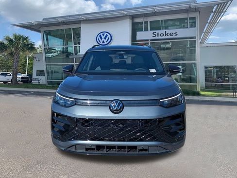 New 2026 Volkswagen Tiguan SE R-Line FWD image 9
