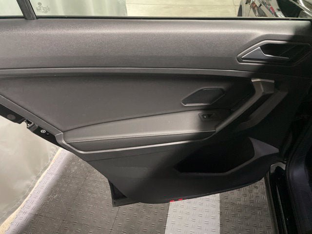 Certified 2024 Volkswagen Tiguan S AWD/4WD image 10