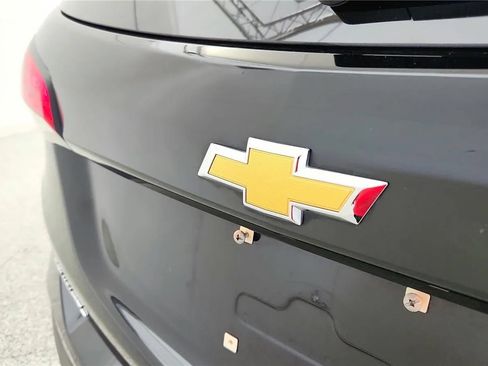 Used 2023 Chevrolet Equinox LT FWD image 16