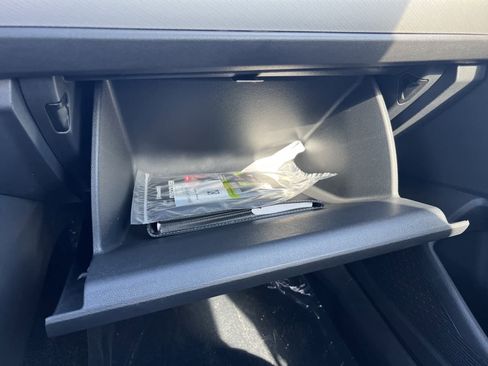 Used 2024 Volkswagen Jetta Sport image 34