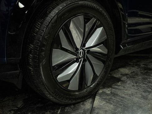 Used 2024 Nissan Ariya FWD image 3