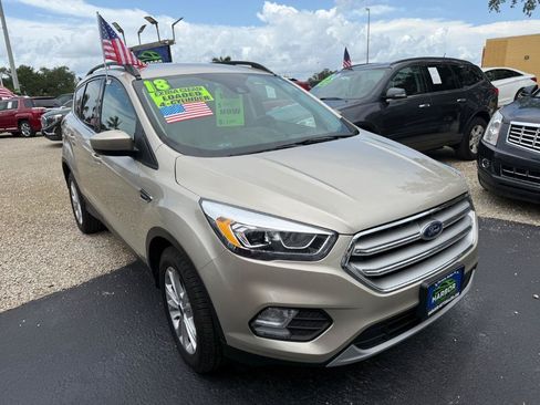 Used 2018 Ford Escape SEL w/ Ford Safe & Smart Package FWD image 1