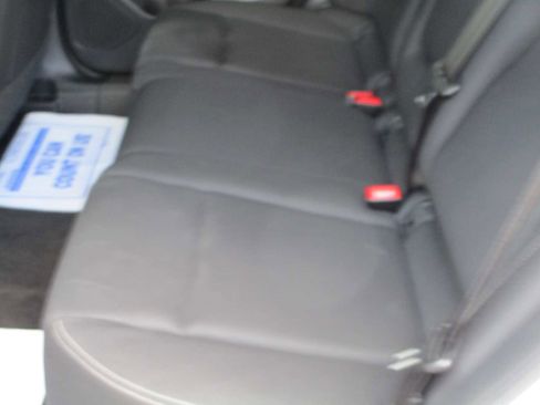 Used 2024 Nissan Rogue S image 15