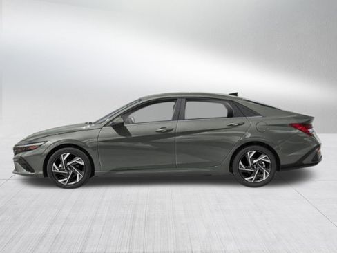 New 2026 Hyundai Elantra Limited image 2