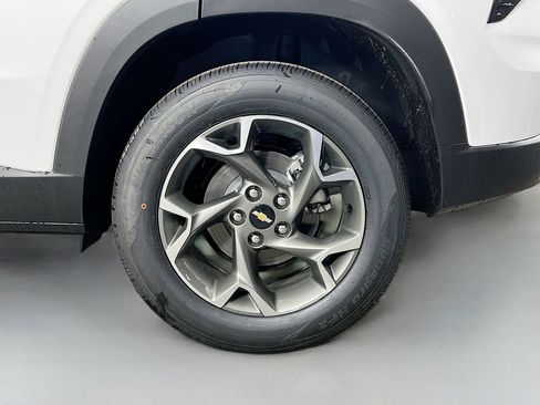 New 2026 Chevrolet Trax LT w/ Driver Confidence Package image 29