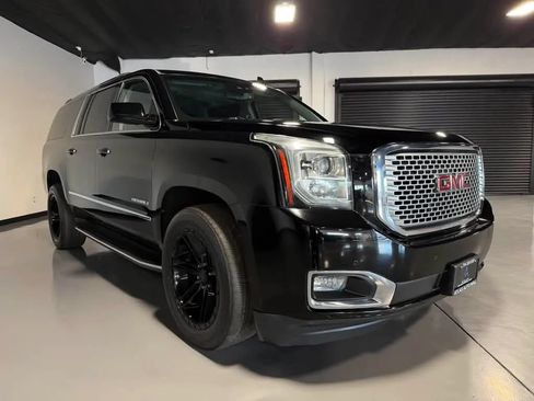 Used 2017 GMC Yukon XL Denali w/ Open Road Package AWD/4WD image 3