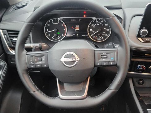 Certified 2025 Nissan Rogue SV image 13