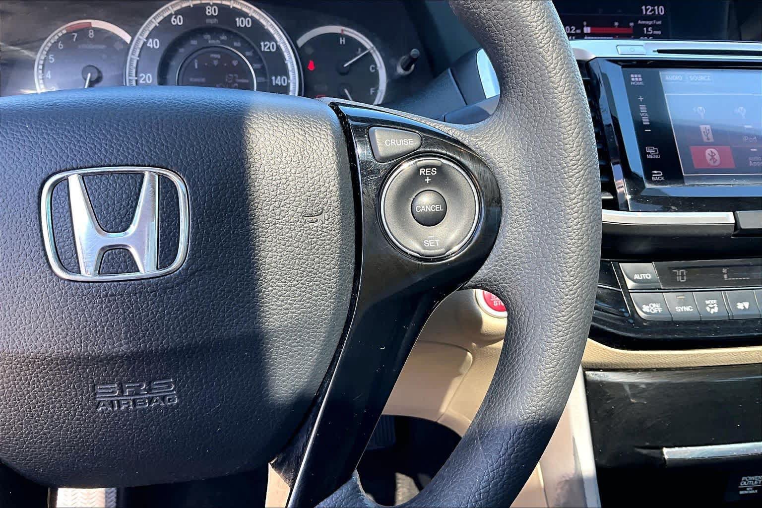 Used 2017 Honda Accord EX image 25
