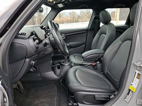 Used 2022 MINI Cooper 4-Door Hardtop image 14