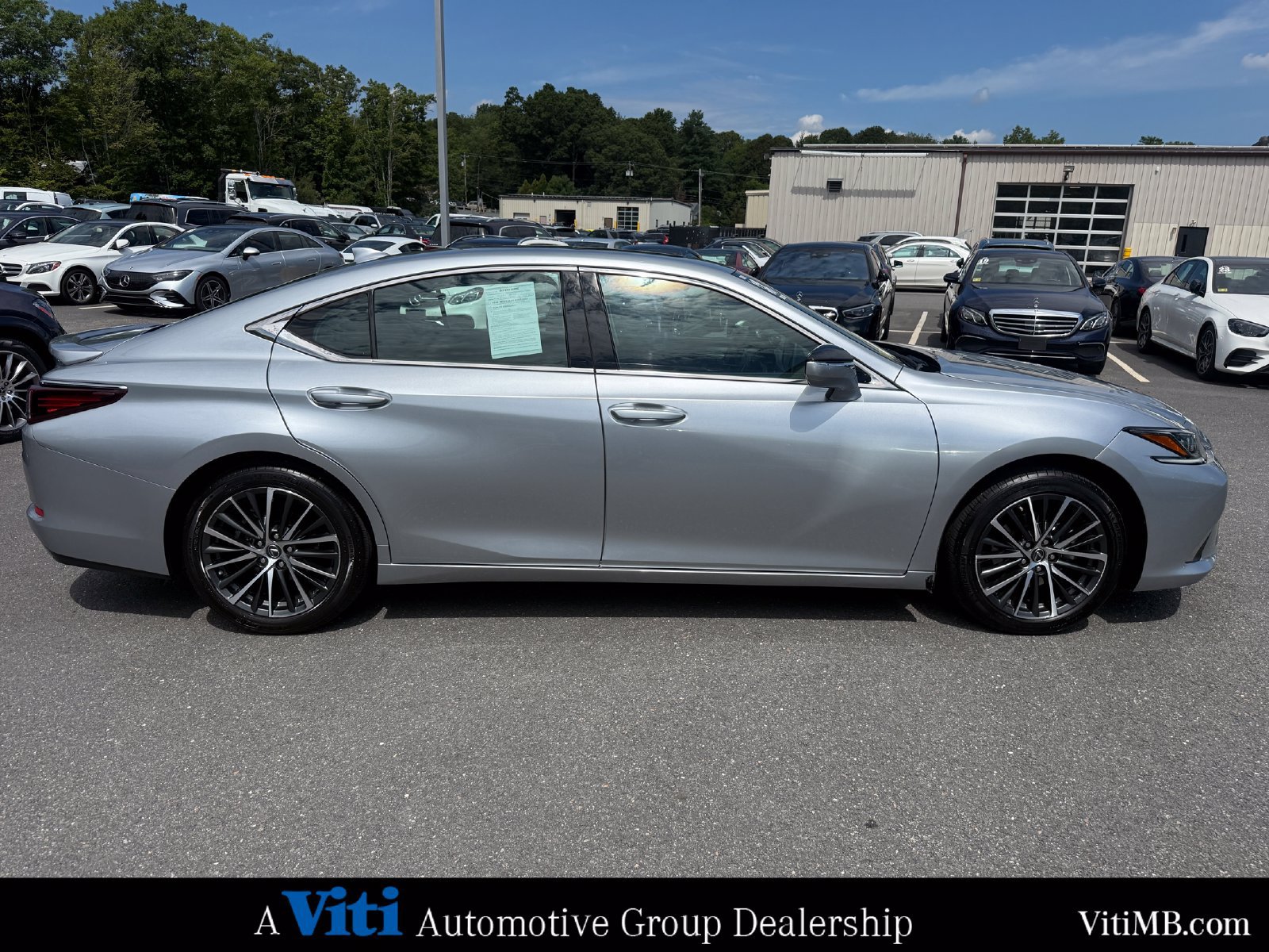 Used 2023 Lexus ES 350 w/ Premium Package FWD image 9