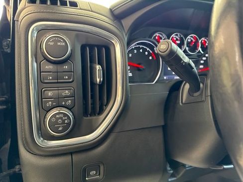 Used 2021 Chevrolet Silverado 1500 LTZ w/ LTZ Premium Package AWD/4WD image 17