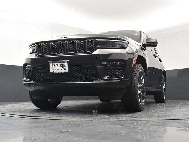 Used 2024 Jeep Grand Cherokee Summit AWD/4WD image 20