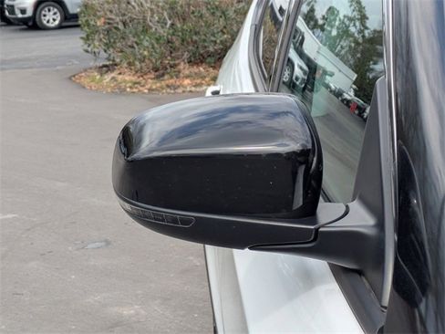 Used 2022 Jeep Compass Limited image 13