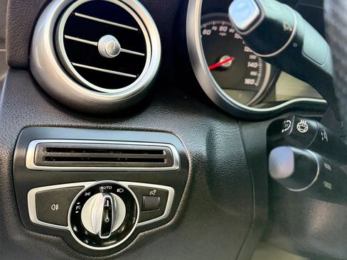 Used 2017 Mercedes-Benz C 300 4MATIC Sedan image 22
