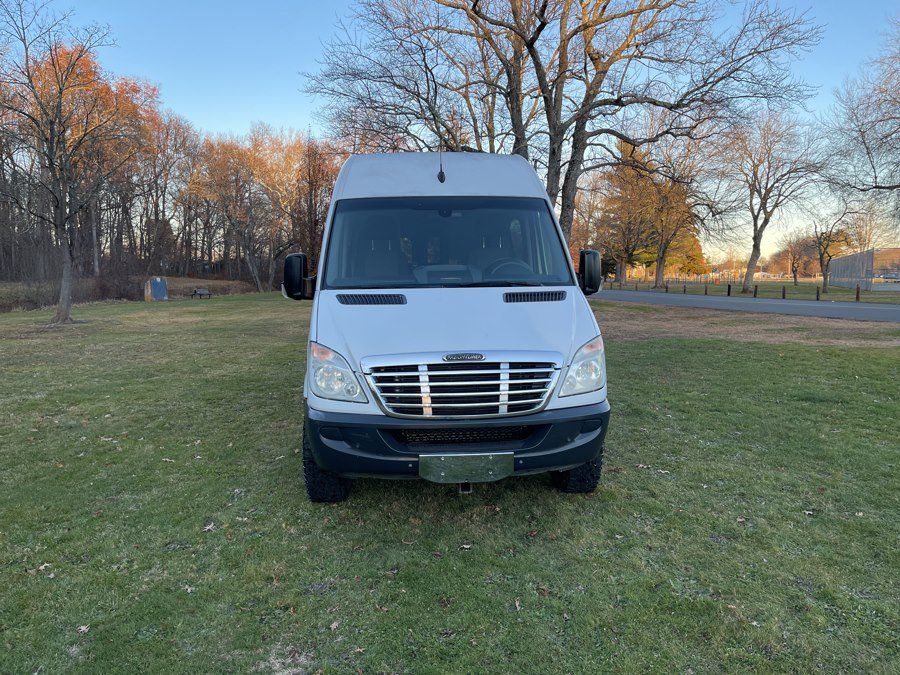 Used 2011 Freightliner Sprinter 2500 RWD image 7