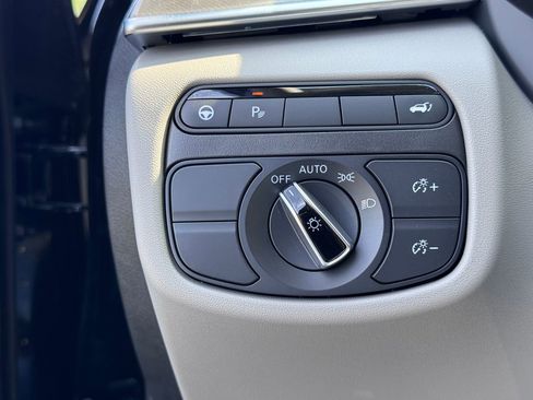 New 2025 INFINITI QX50 Luxe image 13