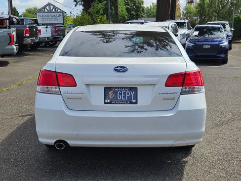 Used 2012 Subaru Legacy 2.5i Premium w/ All-Weather Pkg + Moonroof AWD/4WD image 4