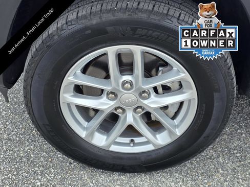 Used 2025 Jeep Grand Cherokee L Laredo w/ Luxury Tech Group I AWD/4WD image 36