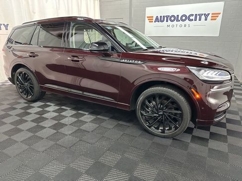Used 2023 Lincoln Aviator Reserve w/ Equipment Group 201A AWD/4WD image 3