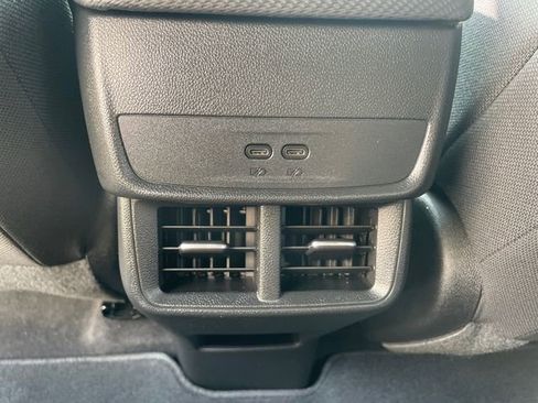 Used 2025 Chevrolet Equinox LT image 19