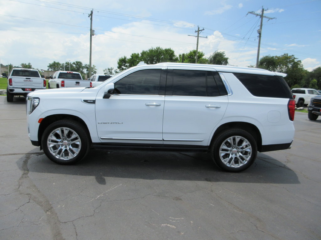 Used 2021 GMC Yukon Denali w/ Denali Ultimate Package AWD/4WD image 9